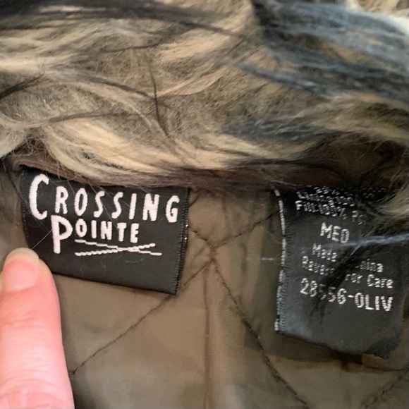 Crossing Point Coat with Removable Faux Fur Collar - Picture 9 of 9